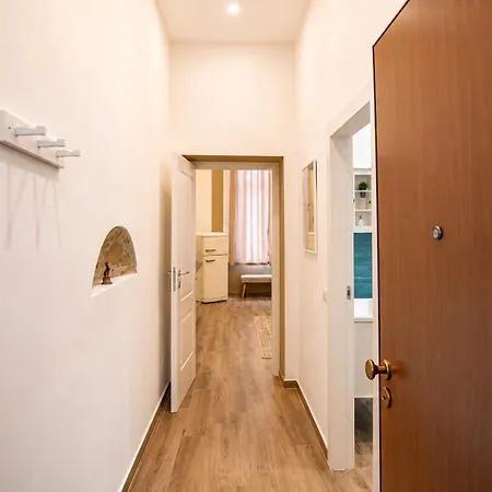 Giulia's Luxury Loft Appartamento *